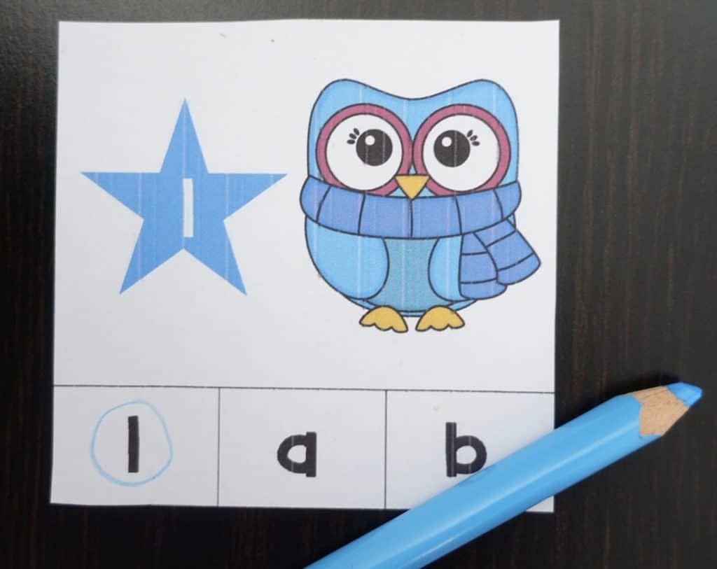 Owl Match The Letter and Clip Card : 32 Effortless Sets for Preschool 2